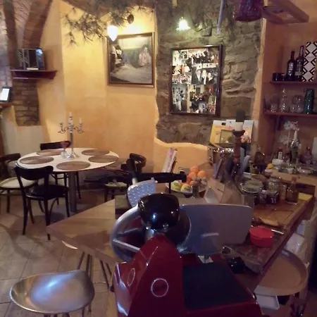 Antonio 3* Škvorec