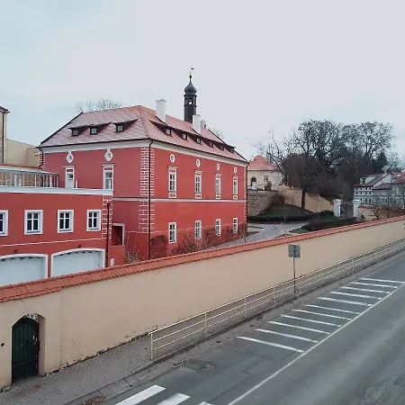 Antonio Nocleg ze śniadaniem Škvorec